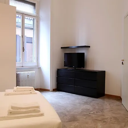 Apartament Easyhomes - Cairoli Dante